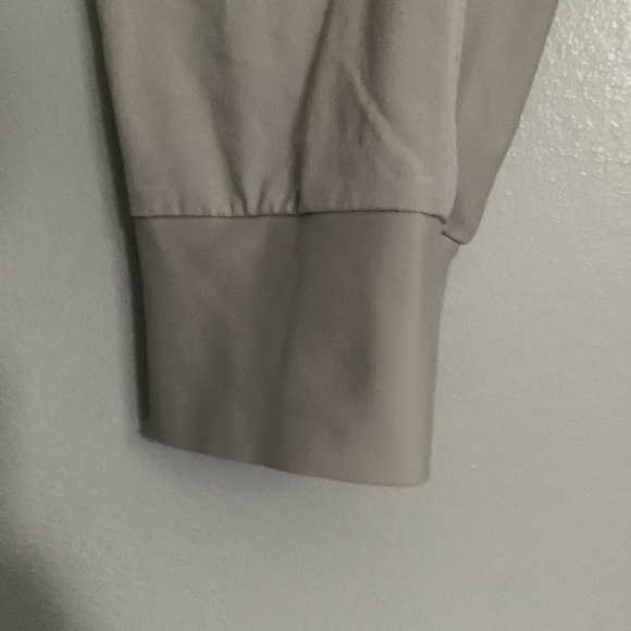 Light Gray Athleta Sutton Joggers Cargo Pocket Grey Drawstring Jogger Pants - Picture 7 of 10